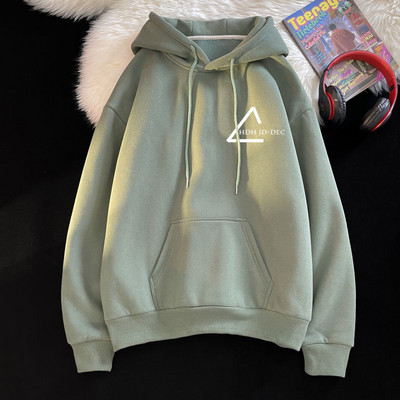 Sportiškas vyriškas megztinis su gobtuvu