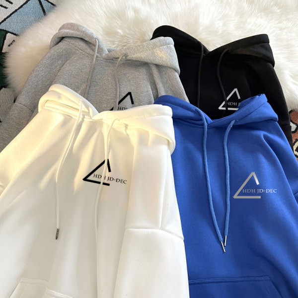 Sportiškas vyriškas megztinis su gobtuvu