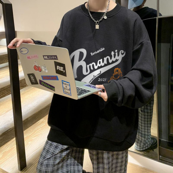 Naujo modelio vyriška sportinė palaidinė su užrašu