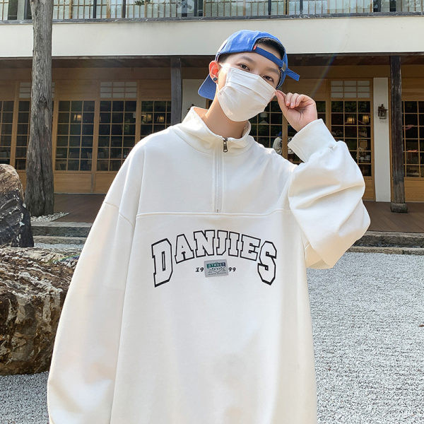 Férfi magas galléros mintás pulóver