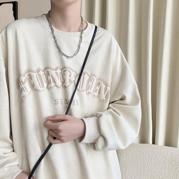 Įprasti vyriški megztiniai su išsiuvinėtu tekstu