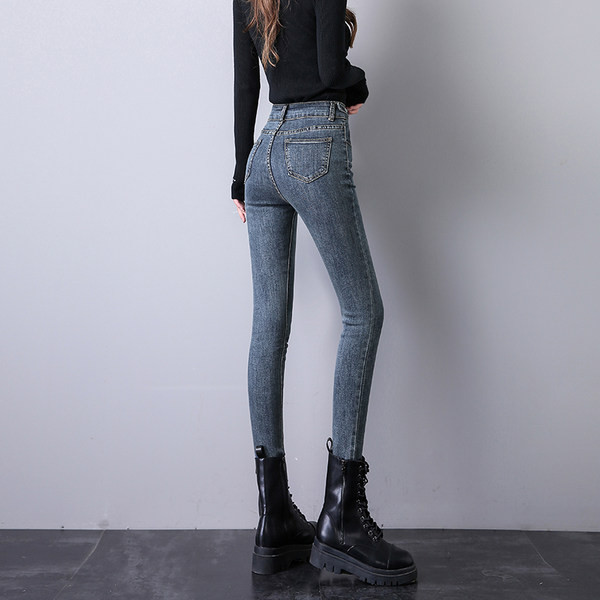 Moteriški elastingi džinsai aukštu liemeniu su metaliniu užsegimu