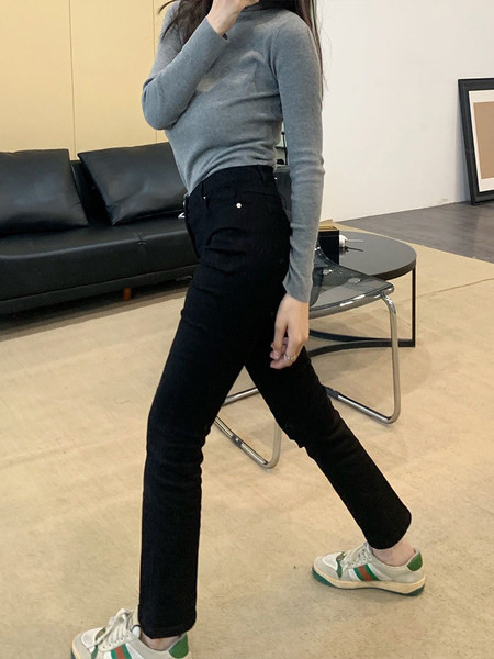 Modern női farmer magas derékkal - fekete színű