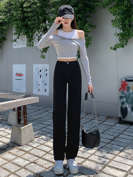 Uus kõrge vöökoha ja laiade säärtega naiste teksapükste mudel