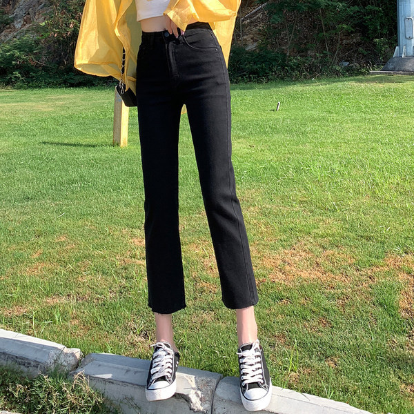 Naiste mustad kitsad teksad