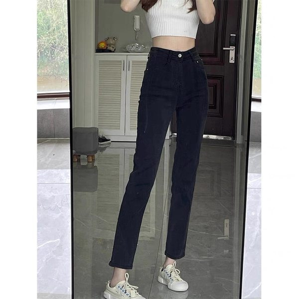 Moodsad ühevärvilised kõrge vöökohaga teksad