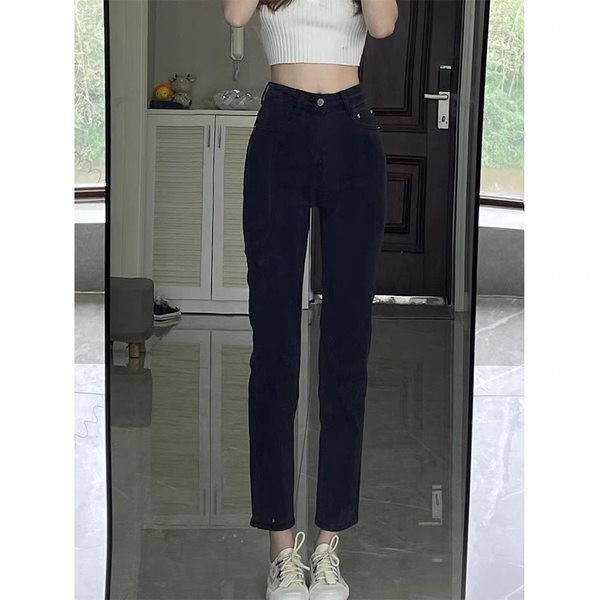 Moodsad ühevärvilised kõrge vöökohaga teksad