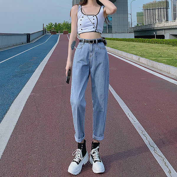 Γυναικείο τζιν - νέο καθαρό μοντέλο