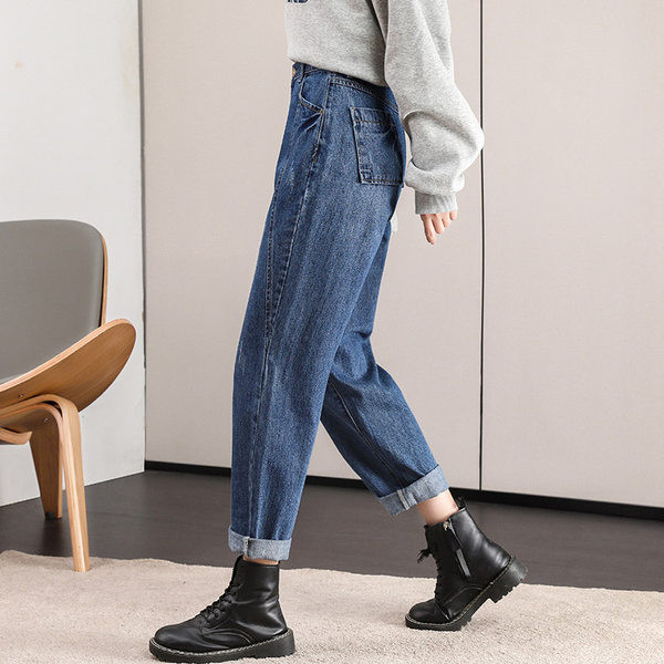 Moteriški laisvalaikio džinsai aukštu juosmeniu su kišenėmis