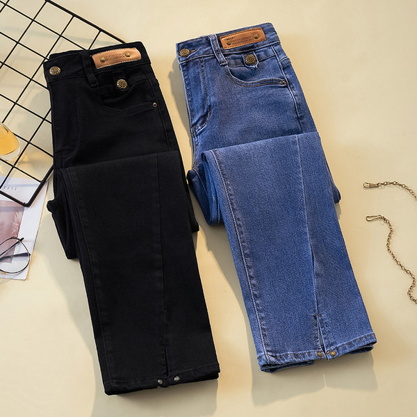 Nauji elastingi moteriški dviejų spalvų džinsai su dekoratyviniu skeltuku