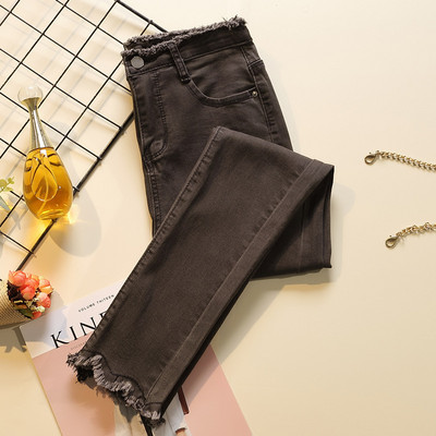 Uued naiste teksad kolmes värvitoonis