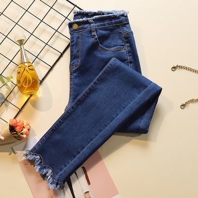 Uued naiste teksad kolmes värvitoonis