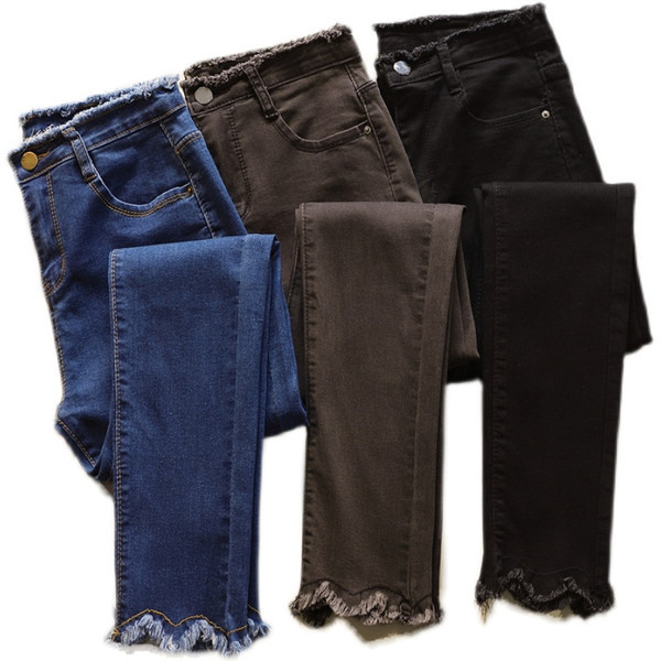 Uued naiste teksad kolmes värvitoonis