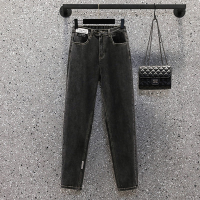 Moteriški tiesaus modelio džinsai