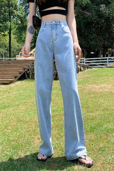 Alkalmi, magas derekú farmer női viselet