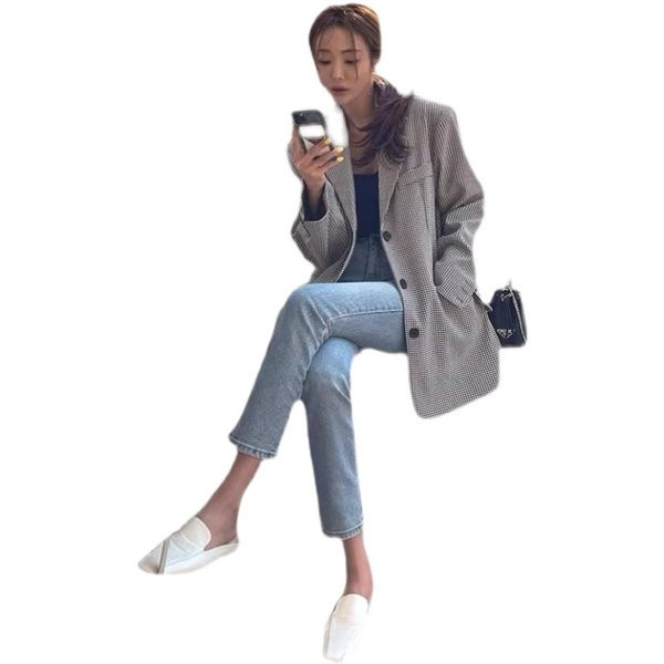 Moteriški džinsai su užtrauktuku ir kišenėmis