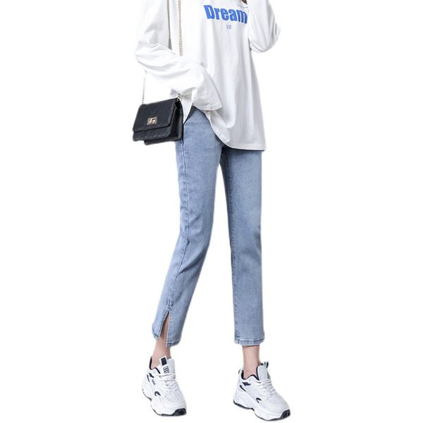 Moteriški džinsai-tiesus modelis