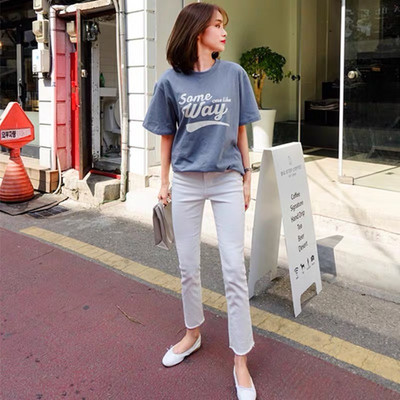 Γυναικείο στενό τζιν σε μονόχρωμο