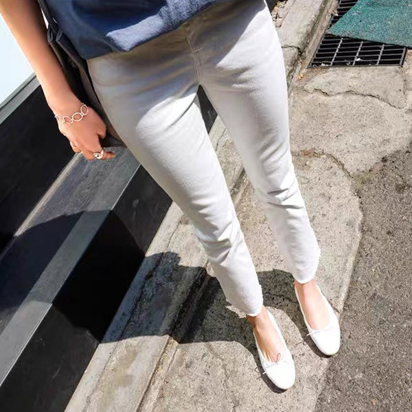 Γυναικείο στενό τζιν σε μονόχρωμο