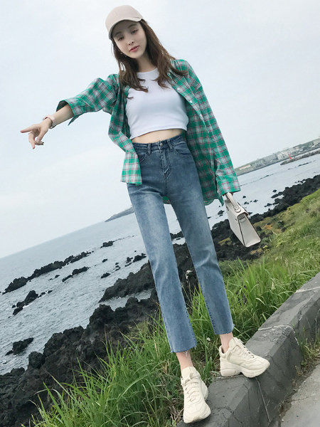 Zsebes női alkalmi farmernadrág, két színben