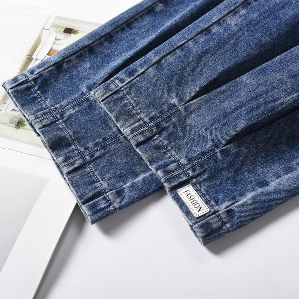 Moteriški 7/8 ilgio džinsai su kišene