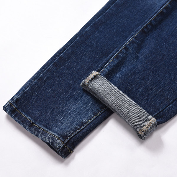 Női farmer a mindennapi letisztult dizájnért