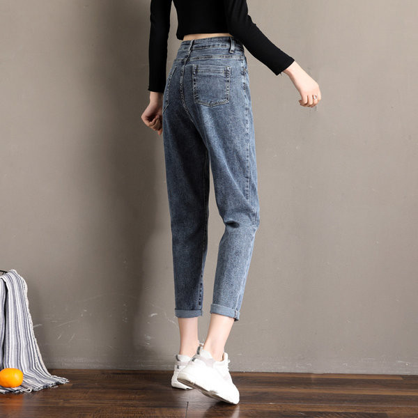 Elastingi moteriški džinsai – aukštu juosmeniu