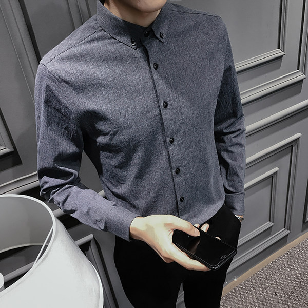 Prigludę vyriški marškiniai su klasikine apykakle