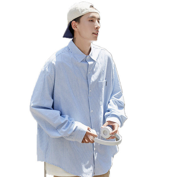 Klassikalise krae ja pikkade varrukatega avar meeste särk