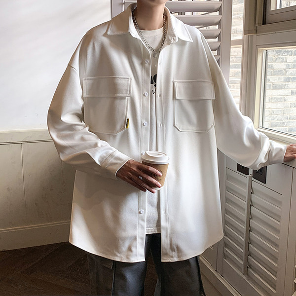 Vyriški laisvalaikio marškinėliai su kišene ir apykakle