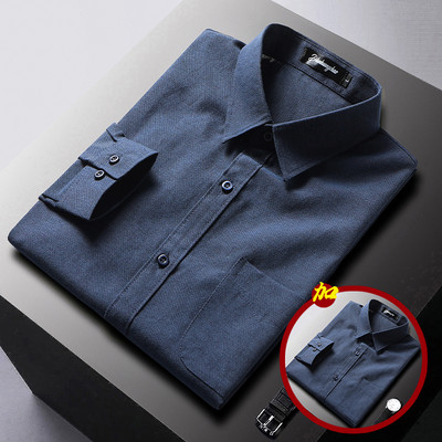 Pavasario stiliaus vyriški marškiniai su klasikine sagomis apykakle ir kišene