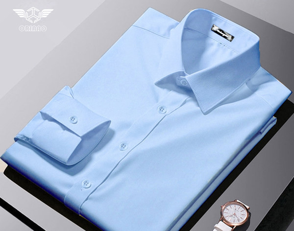 Ανδρικό εφαρμοστό πουκάμισο με μακριά μανίκια και κλασικό γιακά