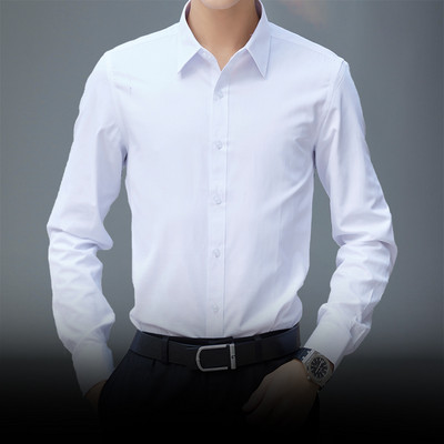 Μοντέρνο ανδρικό εφαρμοστό πουκάμισο με κλασικό γιακά