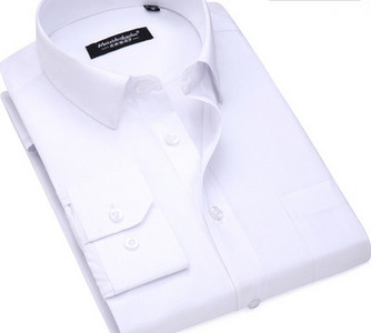 Stilingi vyriški marškiniai su klasikine apykakle ir kišene