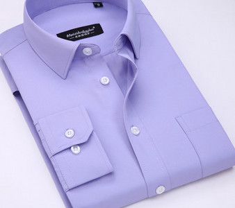 Stilingi vyriški marškiniai su klasikine apykakle ir kišene