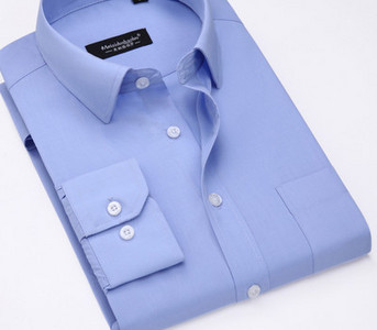 Stilingi vyriški marškiniai su klasikine apykakle ir kišene