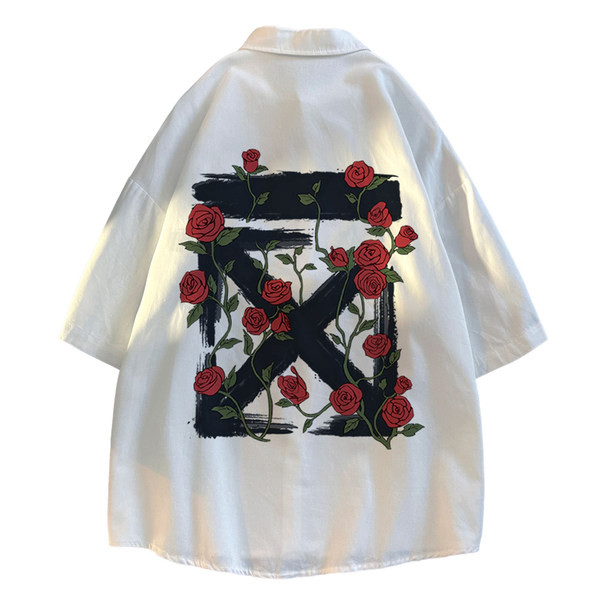 Uut mudelit meeste suvine särk, mille seljal on trükitud