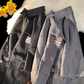 Dviejų spalvų vyriški laisvalaikio marškinėliai trumpomis rankovėmis