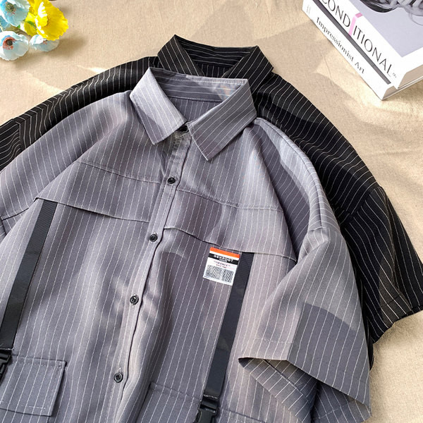 Dviejų spalvų vyriški laisvalaikio marškinėliai trumpomis rankovėmis