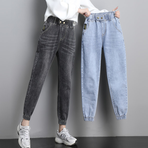 Moteriški tamprūs džinsai – dviejų spalvų