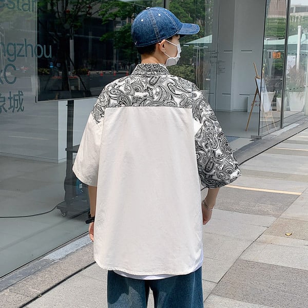 Vyriški juodai balti marškiniai su apykakle ir kišene