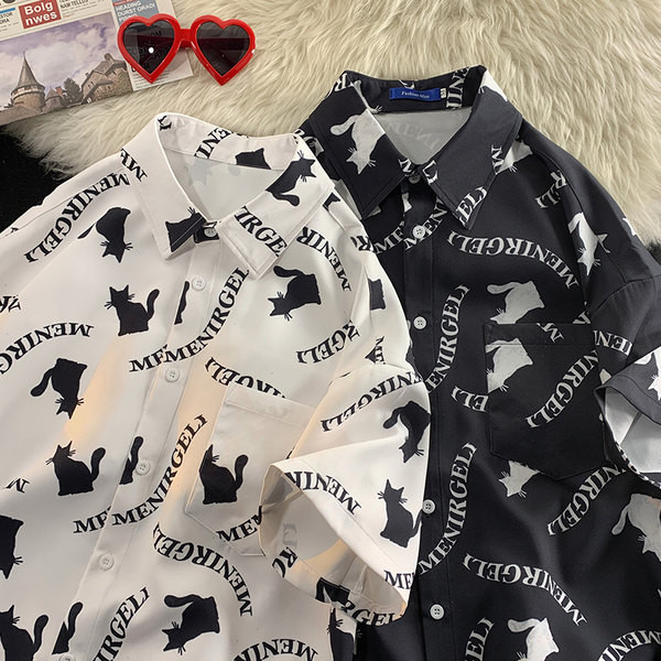 Lühikeste varrukate ja trükiga meeste särk