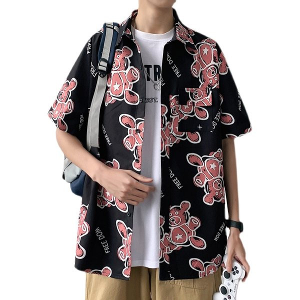 Klassikalise krae ja lühikeste varrukatega meeste lai särk