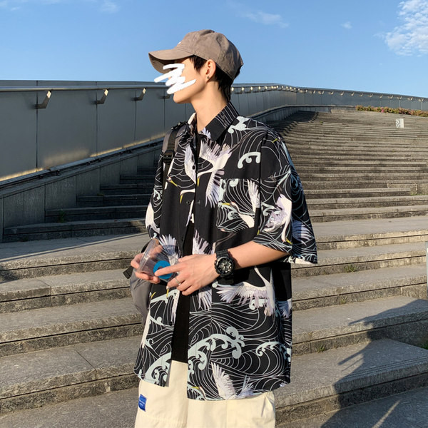 Įprasti vyriški marškinėliai su raštu