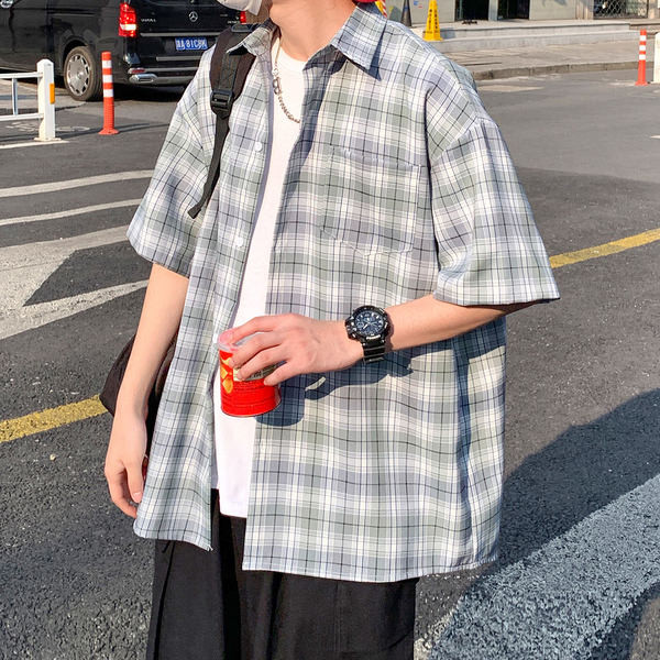 Vabaaja lühikeste varrukatega ruuduline särk meestele