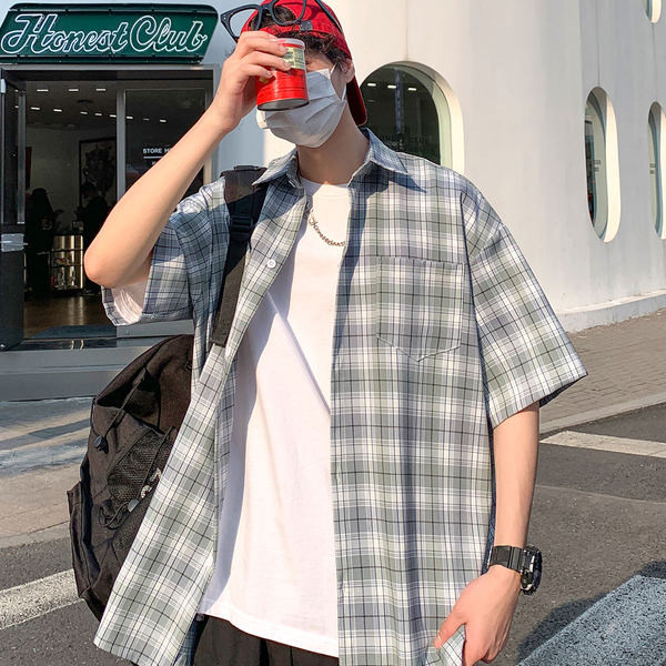 Vabaaja lühikeste varrukatega ruuduline särk meestele