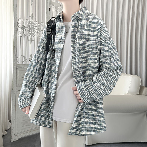 Įprasti vyriški marškiniai su klasikine apykakle