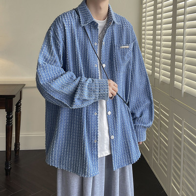 Vyriški laisvi marškiniai su kišene ir metaliniu elementu