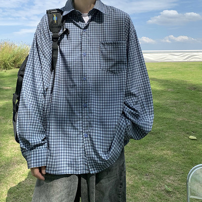 Bő férfi kockás ing klasszikus gallérral