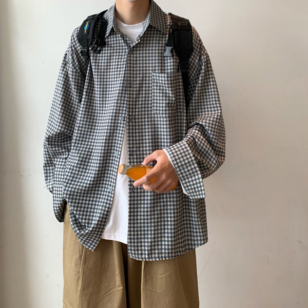 Laisvi vyriški marškinėliai su klasikine apykakle